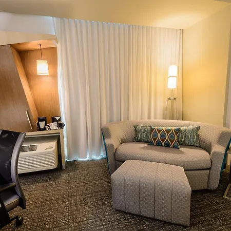 Courtyard By Marriott Lake Jackson Exterior photo