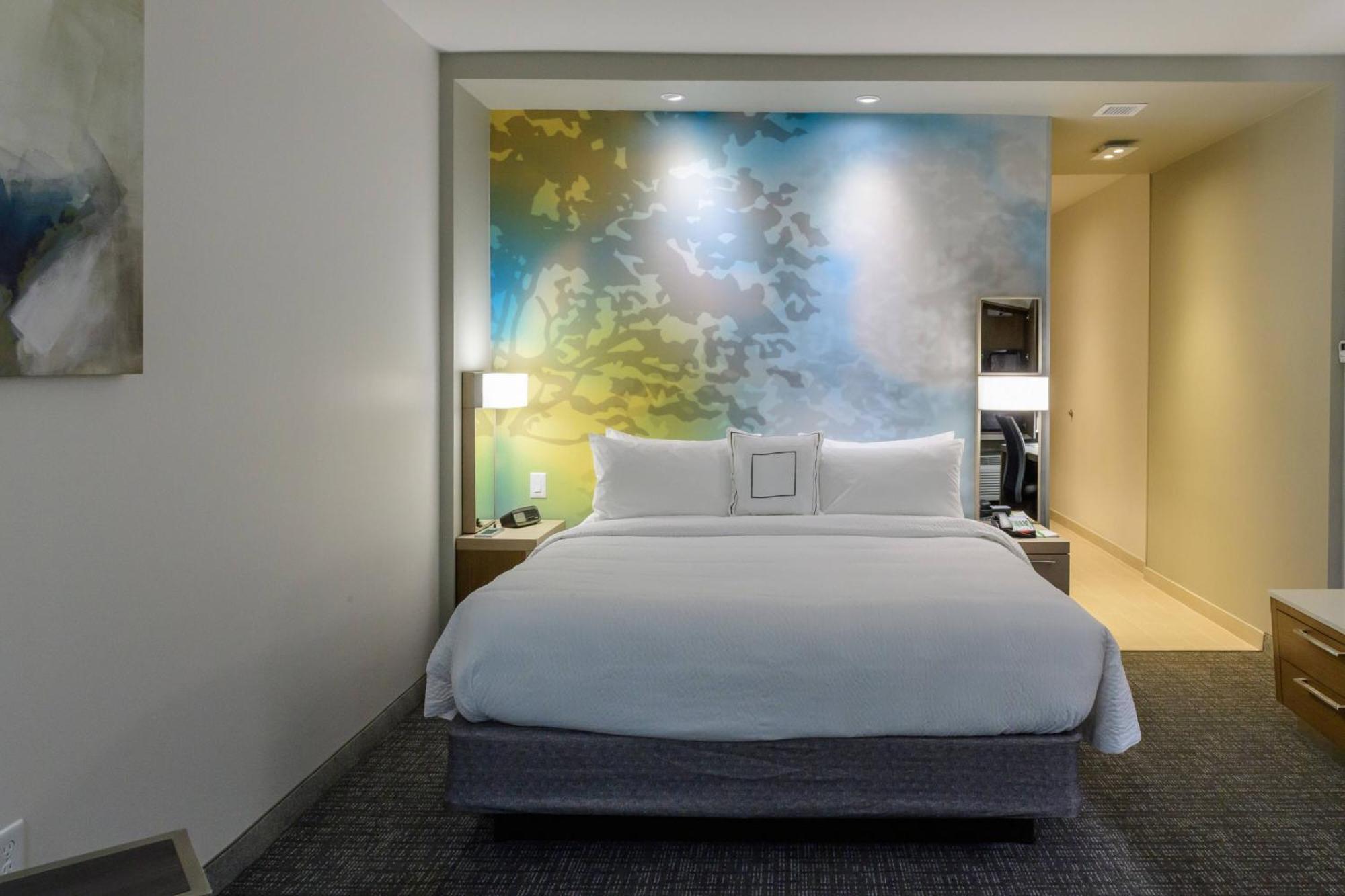 Courtyard By Marriott