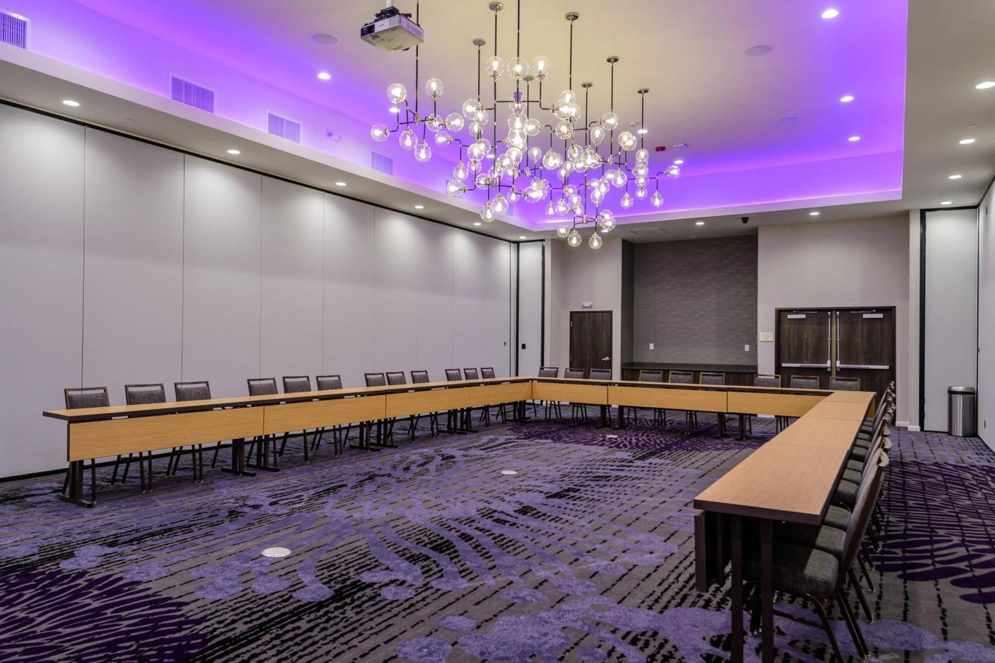 Courtyard By Marriott