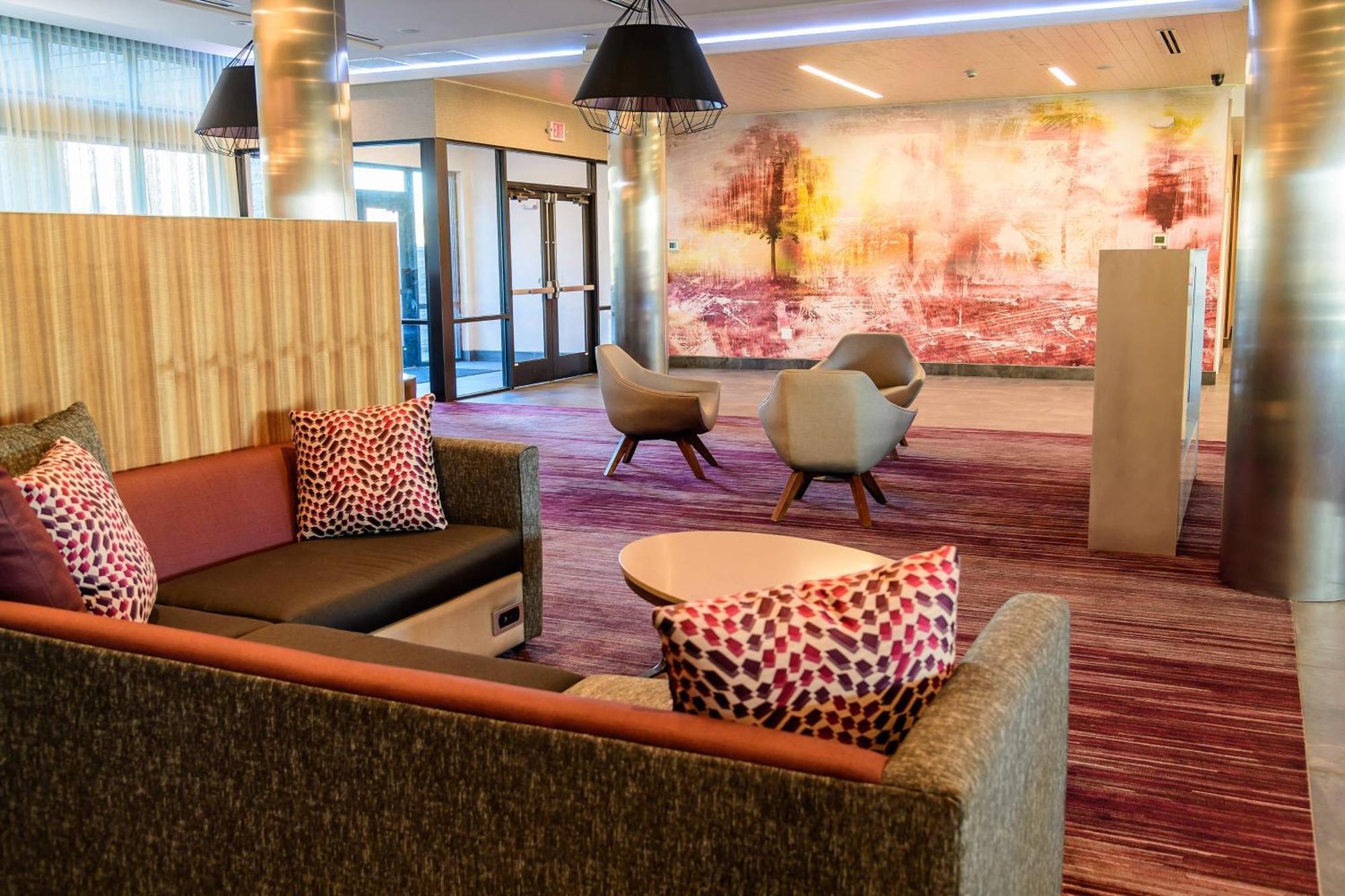 Courtyard By Marriott Jackson Hotel